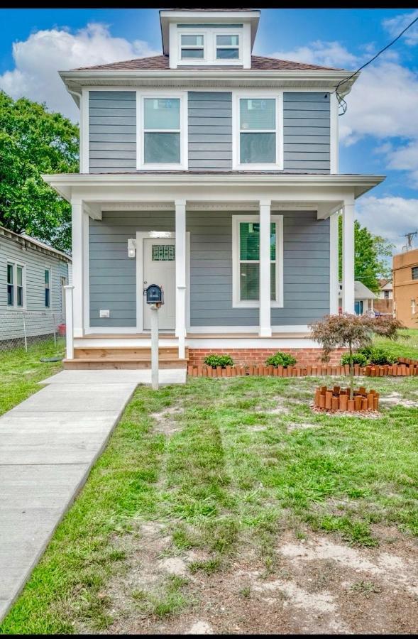 The Chesapeake Gray Villa Norfolk Bagian luar foto