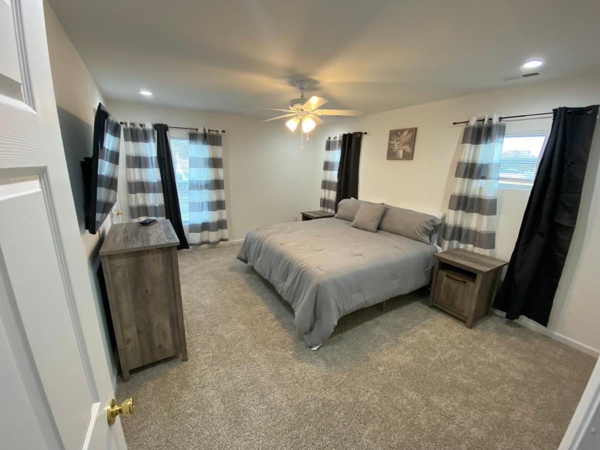 The Chesapeake Gray Villa Norfolk Bagian luar foto
